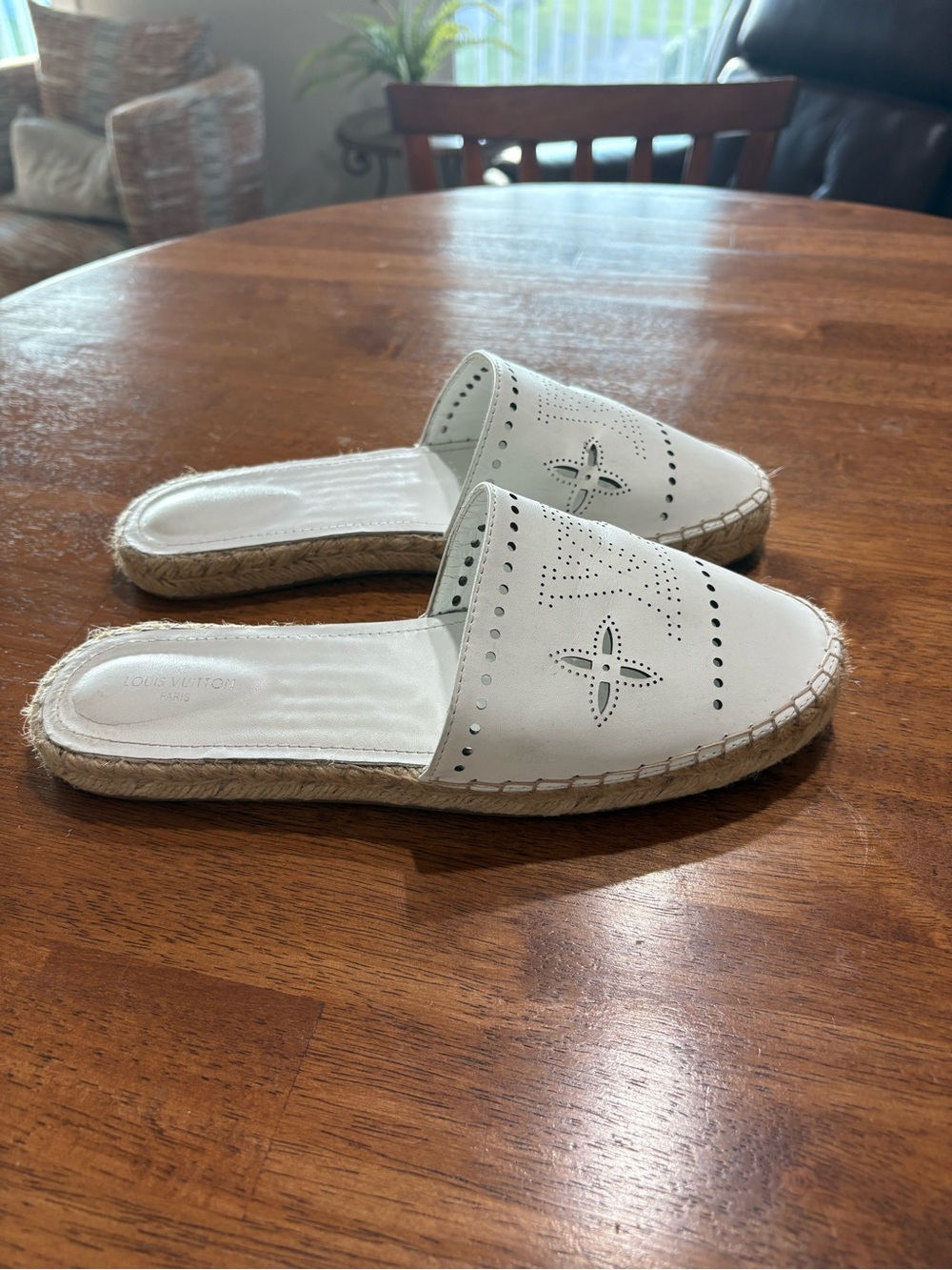 Sz 40 White Leather Espadrille Slide Mules - Louis Vuitton